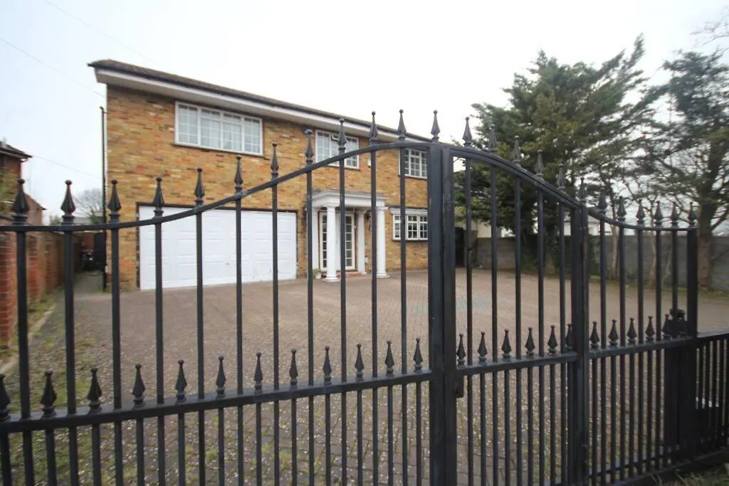 Holiday home High Gable House -Four Bedrooms Hillingdon United Kingdom